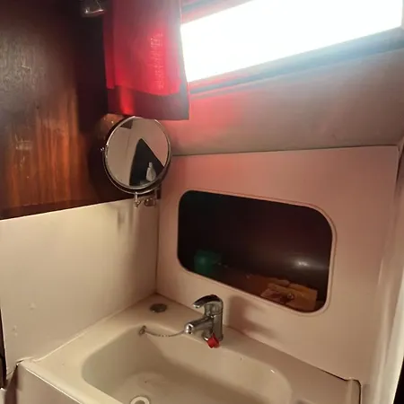 Nuit Insolite A Bord D'un Voilier Ботель *